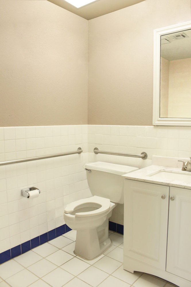 Amenities photo of Mandalay Bay apartment Restroom 1