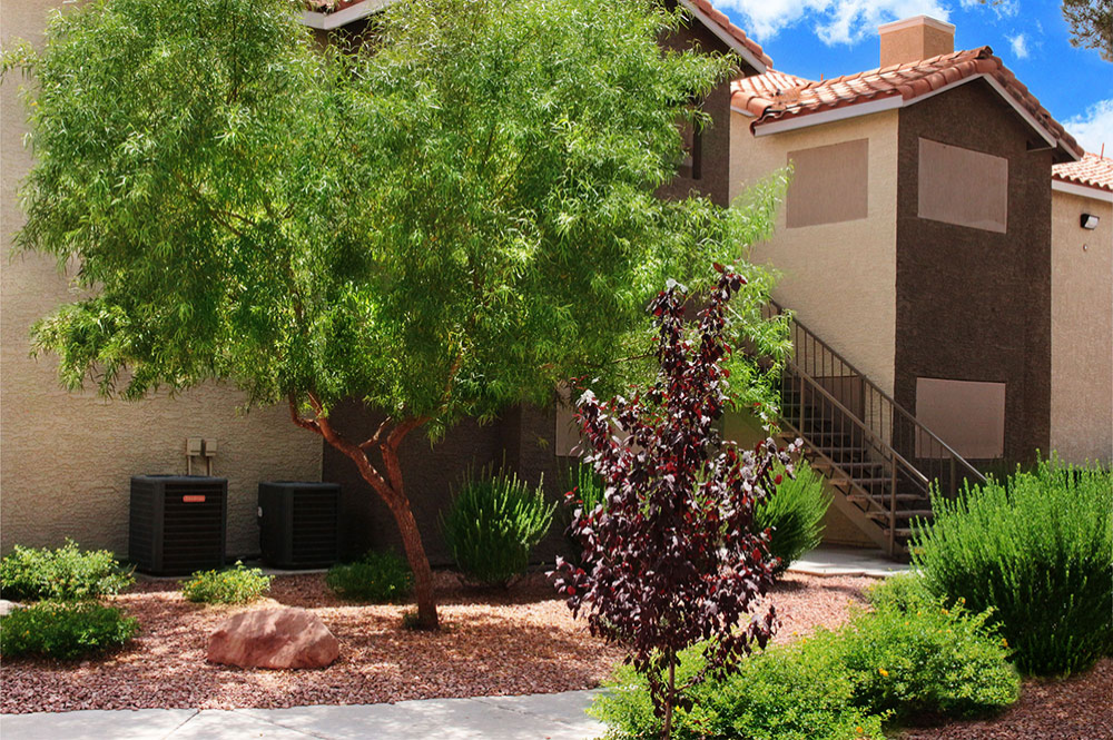 Exterior photo of Mandalay Bay apartment Landscaping and Walkway 2