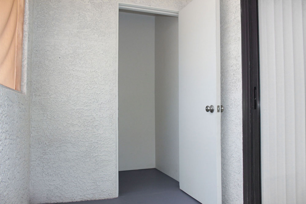 Interior photo of Sunset Springs apartment Hallway 1