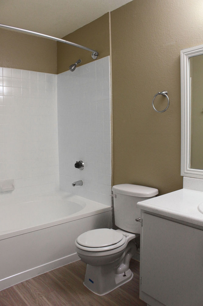 Interior photo of Sunset Springs apartment Bathroom 1