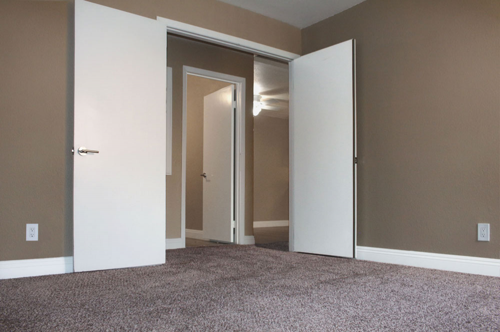 Interior photo of Mandalay Bay apartment Hallway 1