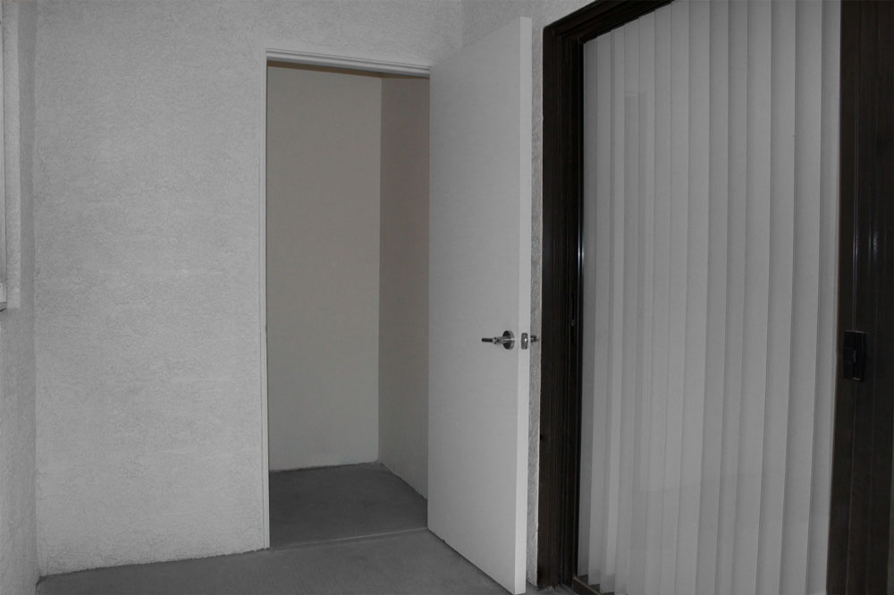 Interior photo of Mandalay Bay apartment Hallway 3